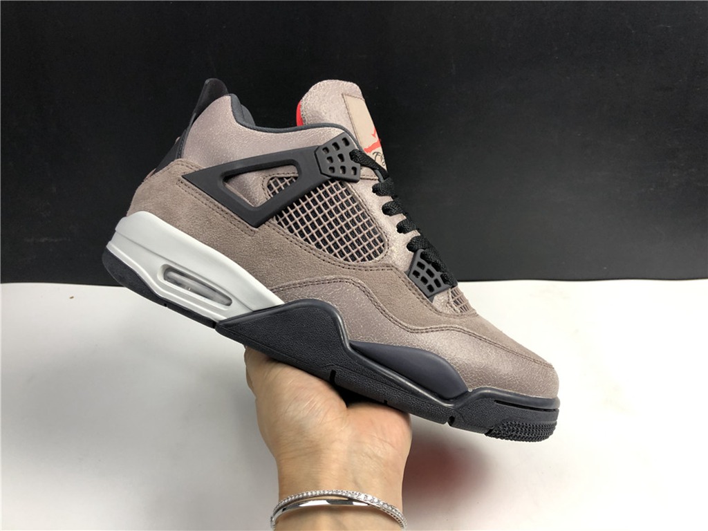 Air Jordan 4 Retro Taupe Haze